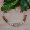 Picture of Rosenquarz- & Rudraksha-Perlenarmband für das Herzchakra