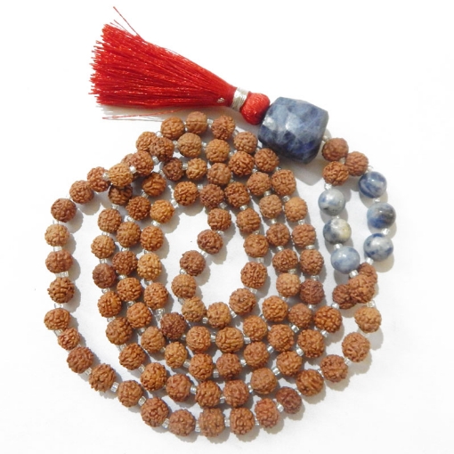 Picture of Rudraksha Mala mit facettiertem Sodalith-Trommelanhänger und Sodalith-Edelsteinperlen