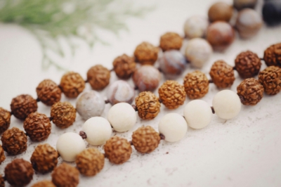 Rudraksha Mala – Spirituelle Gebetskette für Meditation, Heilung und Energie